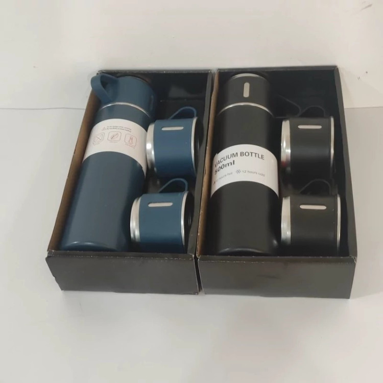 فلاسک مدل کادویی VACUUM FLASK SET گنجایش 0.5 لیتر به همراه 3 لیوان