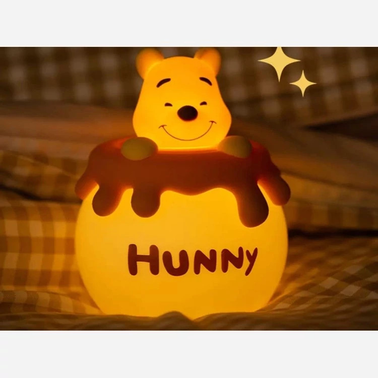 چراغ خواب فانتزی شارژی رومیزی اتاق کودک MYCP2305 Winnie the Pooh