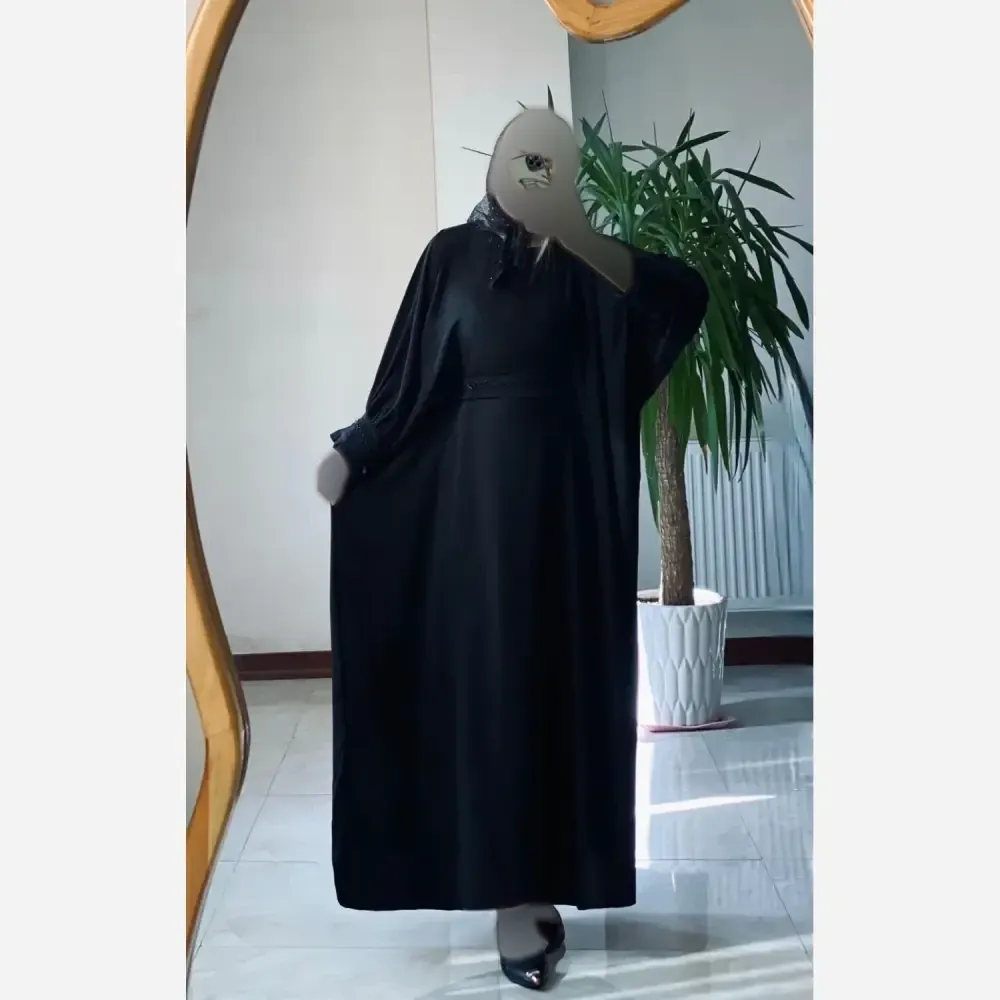 عبای زنانه مدل راحیل جنس الیزه درجه یک رنگ مشکی فری سایز