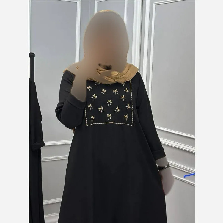 کفتان زنانه گلدوزی شده جنس شانتون رنگ مشکی فری سایز