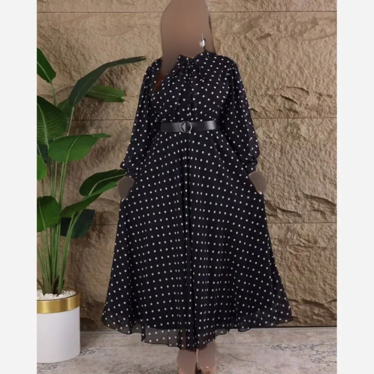 پیراهن زنانه مجلسی طرح توپی جنس بوگاتی مشکی فری سایز تا 46 با کمربند چرمی