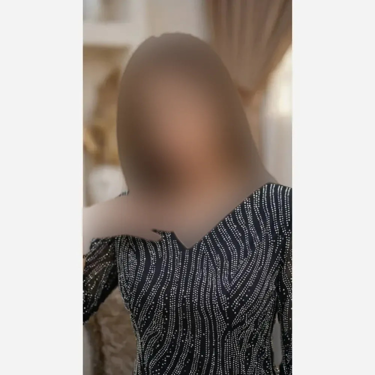 پیراهن ماکسی زنانه سایز بزرگ کرپ حریر نگیندار مدل دلبر رنگ مشکی و سبز