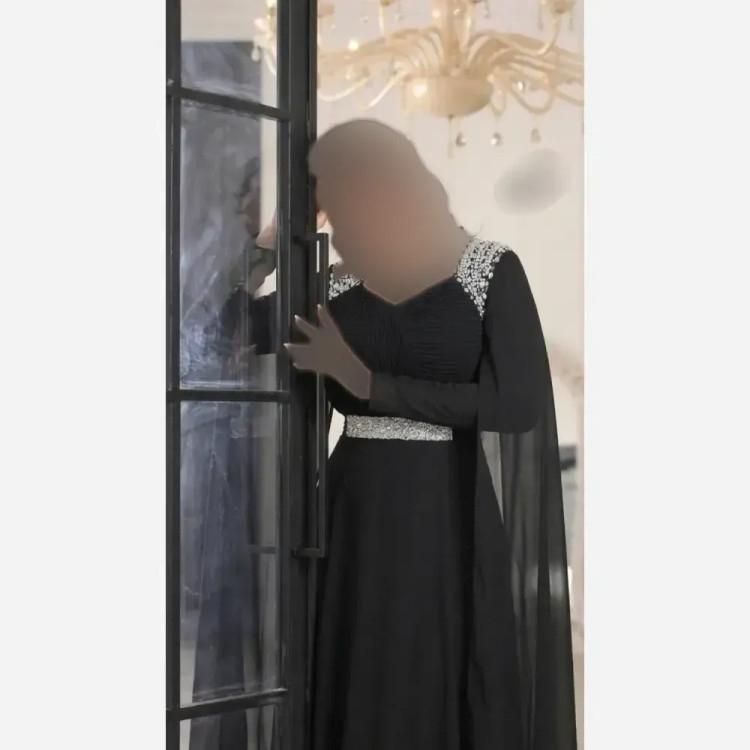 پیراهن مجلسی زنانه حریر مشکی سنگدوزی شده آستین دار سایز بزرگ