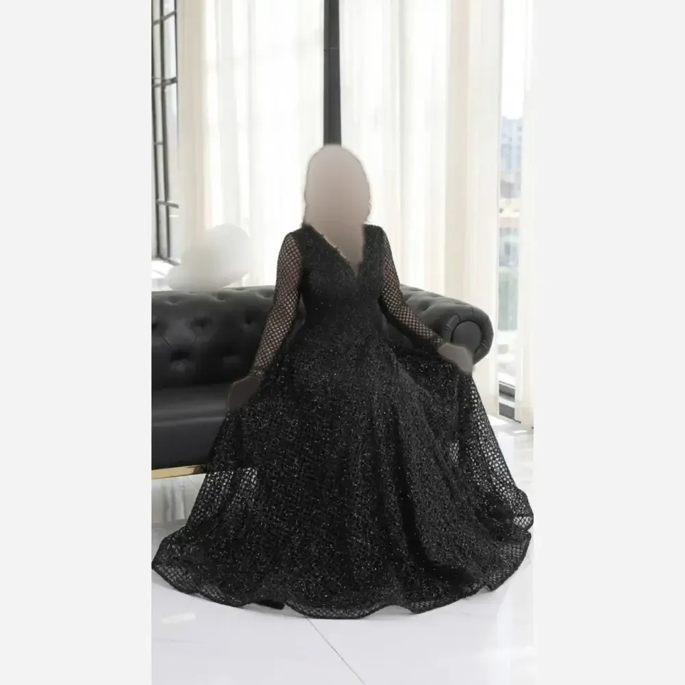 پیراهن مجلسی زنانه مدل زرین جنس دانتل چمنی سنگدوزی شده با کاپ و آستر سایز 40 تا 58