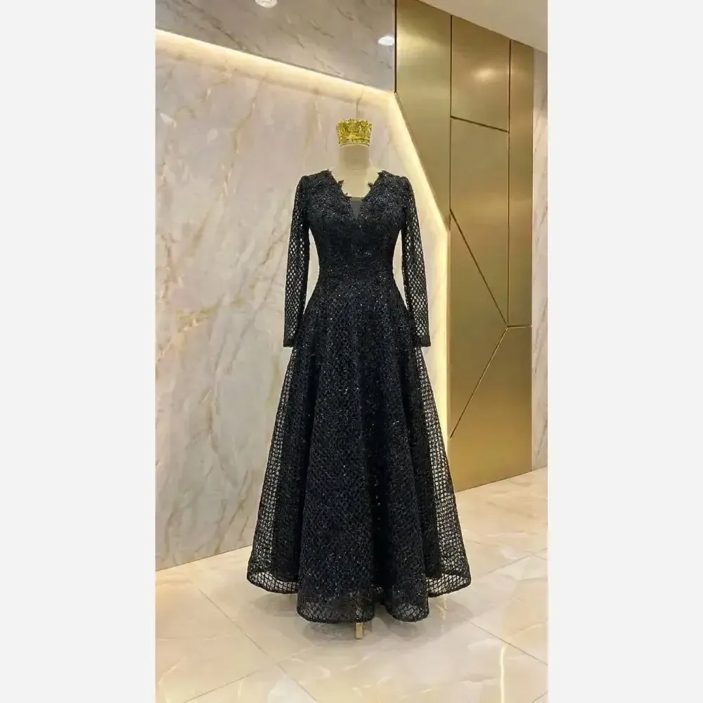 پیراهن مجلسی زنانه مدل زرین جنس دانتل چمنی سنگدوزی شده با کاپ و آستر سایز 40 تا 58