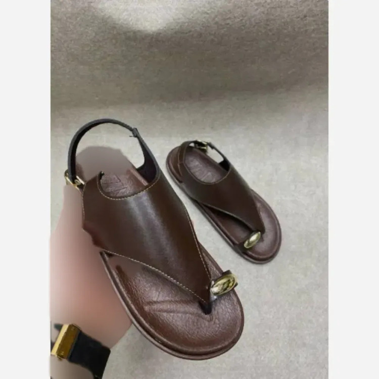 صندل زنانه لا انگشتی زارا چرم بیاله طبی سبک و راحت