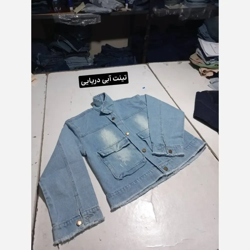 کت جین کوتاه زنانه مدل تینتدار در دو رنگ آبی دریایی و سرخ سنگی