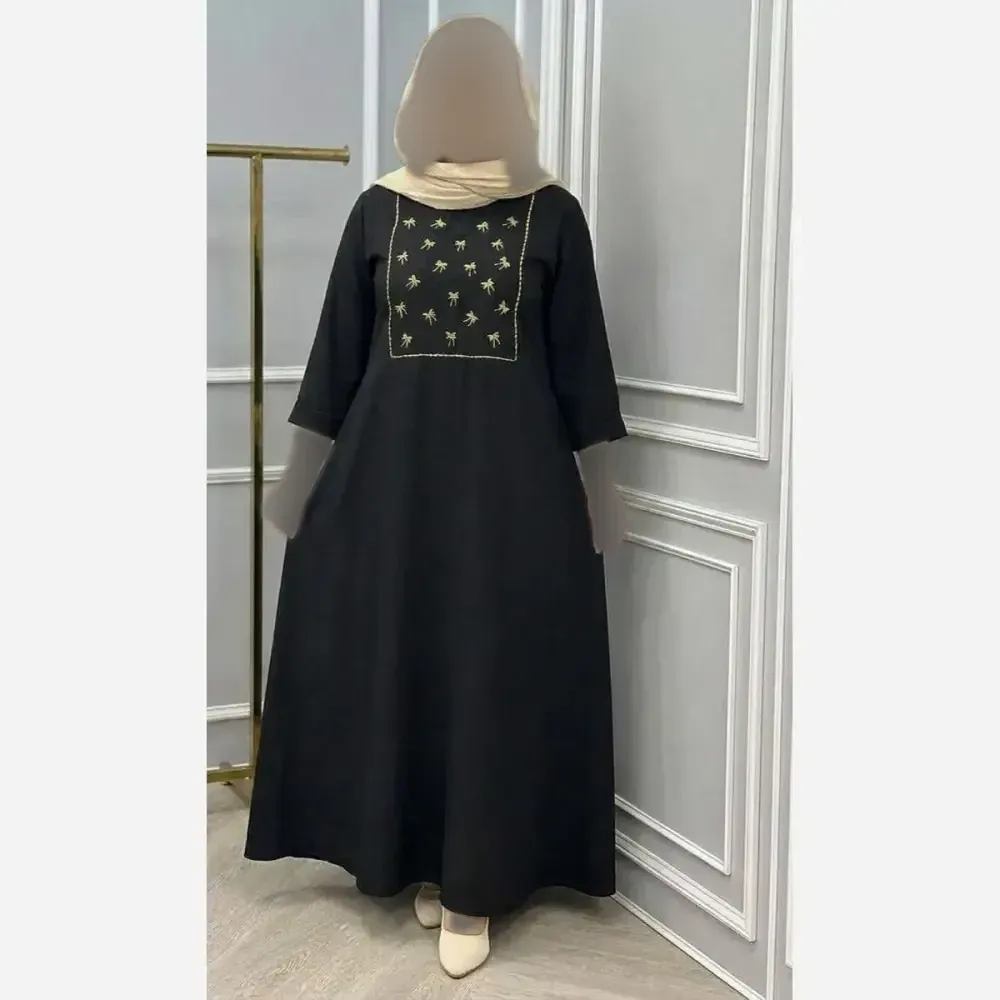 عبا پاپیونی گلدوزی شیک مشکی جنس شانتون سایز 38 تا 48