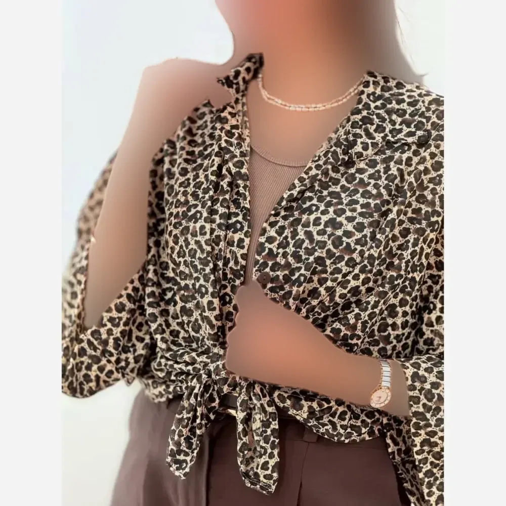 شومیز گره ای نیکی جنس پری درجه یک خنک و سبک فری سایز