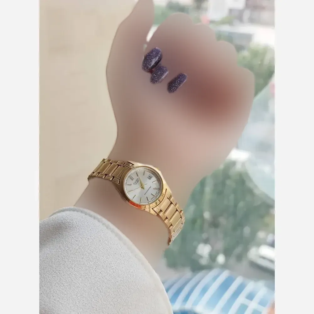 ساعت کاسیو بند استیل زنانه مردانه طلایی صفحه سفید تقویم دار با جعبه کادویی و گارانتی موتور